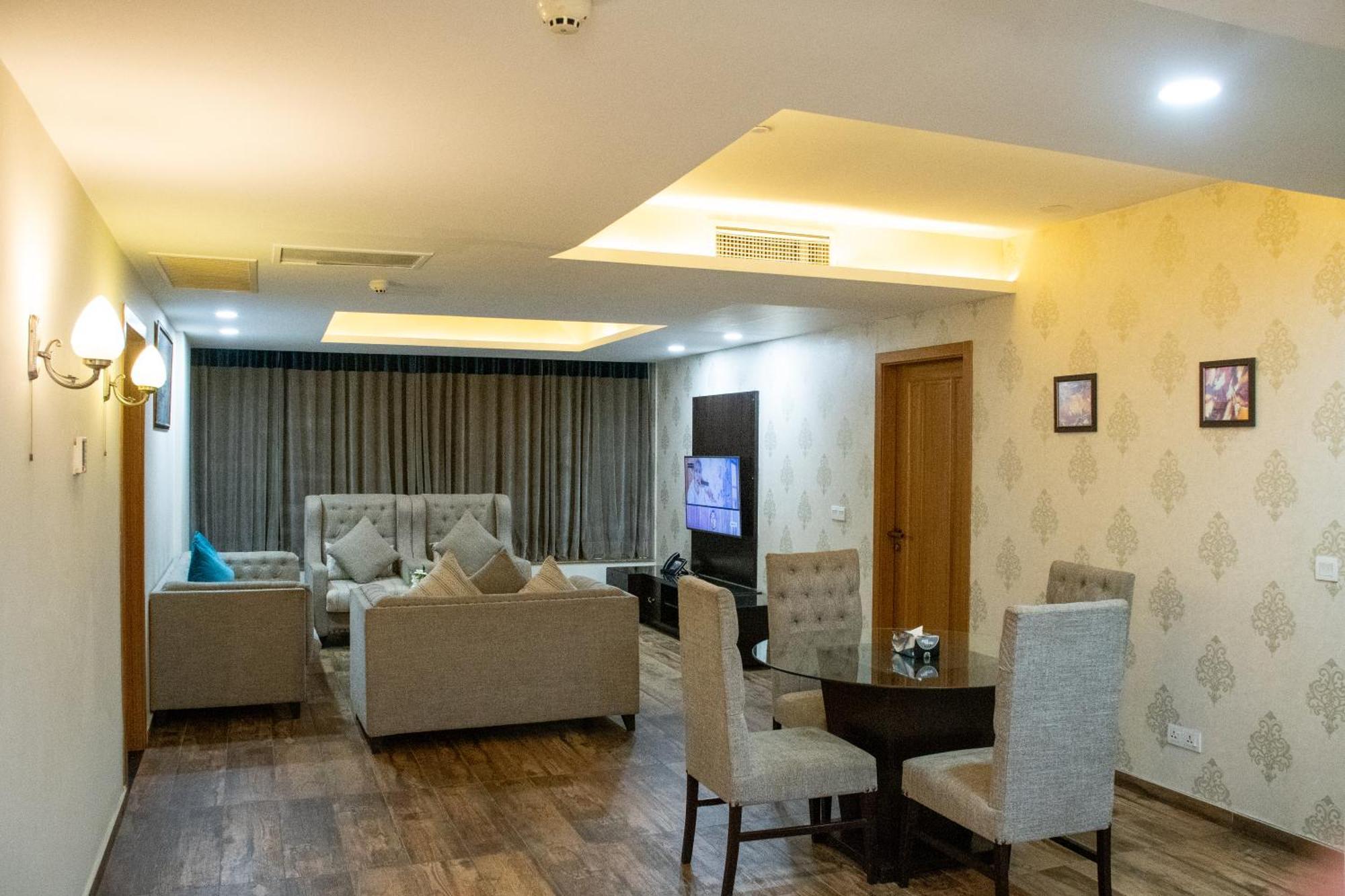 Centaurus Hotel Suites Islamabad Exterior foto